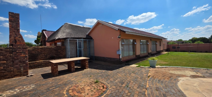 4 Bedroom Property for Sale in Meiringspark North West